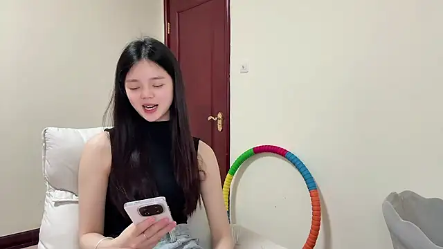 Snapshot of Nicole-13 chatting on 15, 4, 2026 Nicole-13 online show from 15, 4, 2026