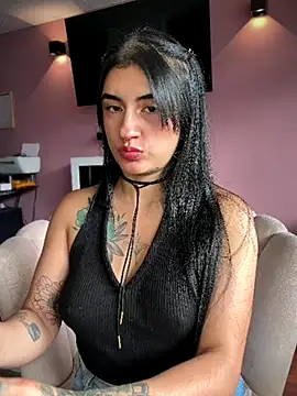 Snapshot of LilithPink_ chatting on 28, 10, 2025 LilithPink  online show from 28, 10, 2025