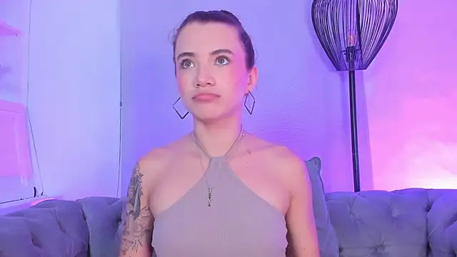 Snapshot of aitana_baker_ chatting on 8, 10, 2025 aitana baker online show from 8, 10, 2025