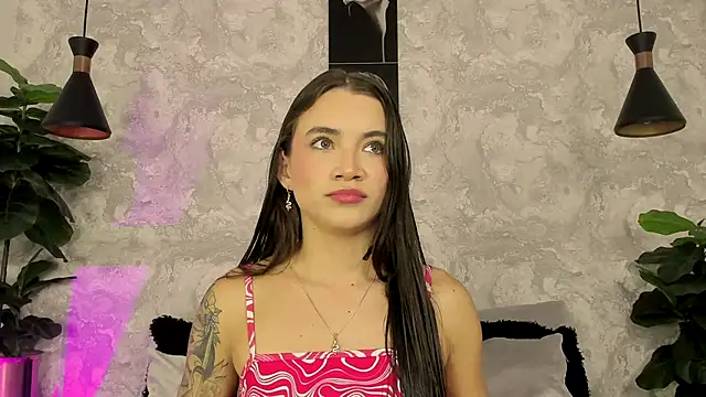 Snapshot of aitana_baker_ chatting on 18, 10, 2025 aitana baker online show from 18, 10, 2025