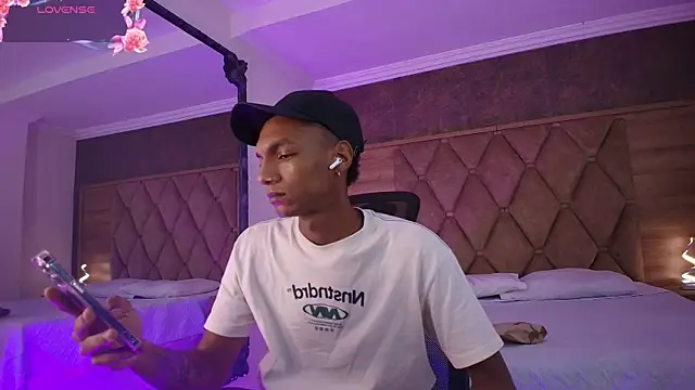 JulienSaint online show from 1, 10, 2025