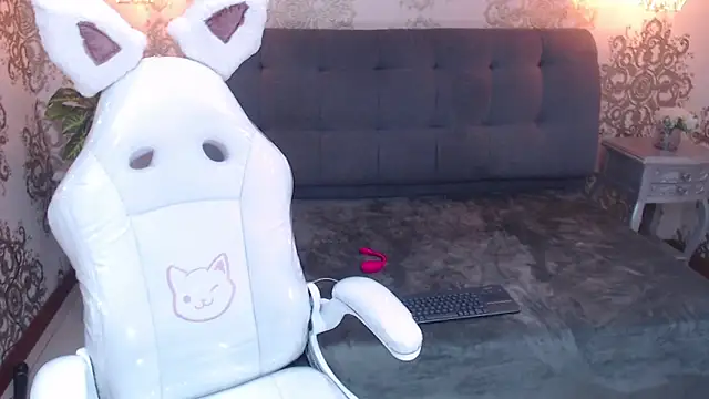 Snapshot of KendyLoveLans chatting on 20, 9, 2025 KendyLoveLans online show from 20, 9, 2025