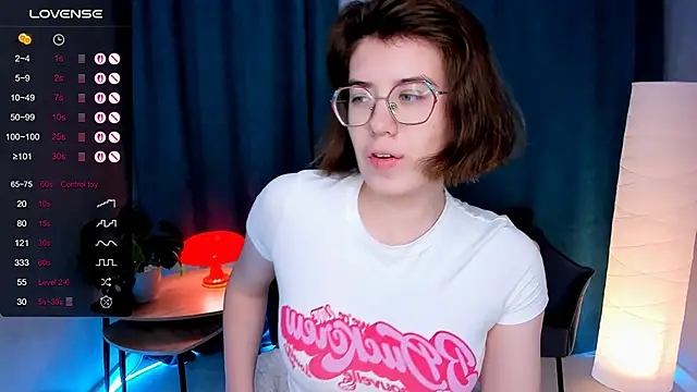 Snapshot of BellaCaress chatting on 30, 11, 2025 BellaCaress online show from 30, 11, 2025