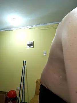 Snapshot of AngelRevery chatting on 3, 11, 2025 AngelRevery online show from 3, 11, 2025