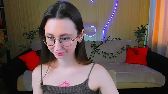 YourLovellyStory online show from 9, 5, 2026