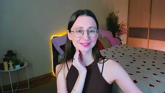 YourLovellyStory online show from 11, 5, 2026