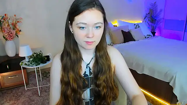 Snapshot of AlluringLookk chatting on 5, 10, 2025 AlluringLookk online show from 5, 10, 2025