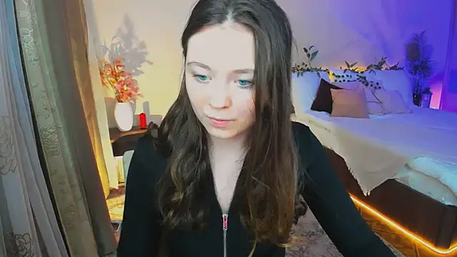 Snapshot of AlluringLookk chatting on 7, 11, 2025 AlluringLookk online show from 7, 11, 2025