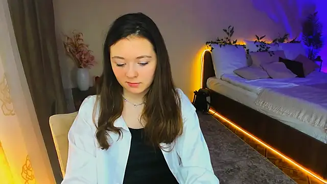 Snapshot of AlluringLookk chatting on 8, 11, 2025 AlluringLookk online show from 8, 11, 2025