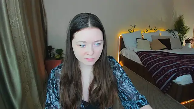 AlluringLookk online show from 5, 2, 2026