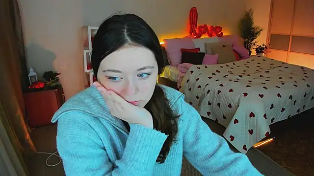 AlluringLookk online show from 15, 2, 2026