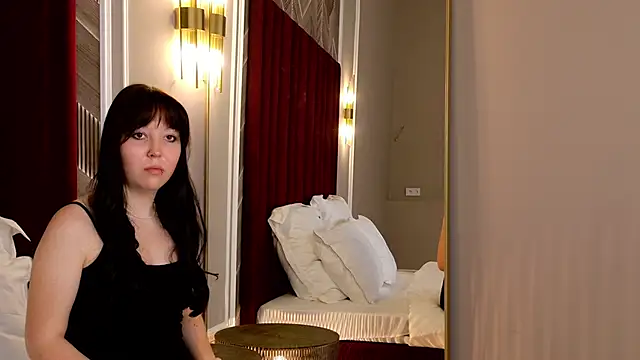 Snapshot of VanessaFields chatting on 1, 10, 2025 VanessaFields online show from 1, 10, 2025