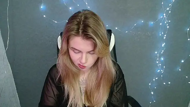 AngelicaHollywood online show from 21, 11, 2025