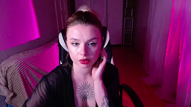 Snapshot of AngelicaHollywood chatting on 16, 2, 2026 AngelicaHollywood online show from 16, 2, 2026