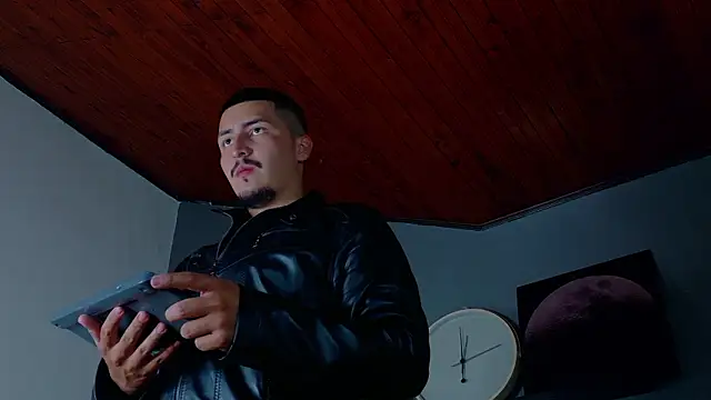 MrFox   online show from 25, 2, 2026