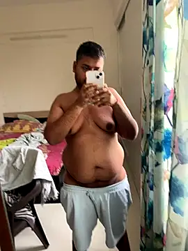 Snapshot of blrguychub chatting on 14, 9, 2025 blrguychub online show from 14, 9, 2025