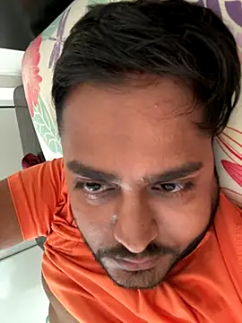 Snapshot of blrguychub chatting on 15, 11, 2025 blrguychub online show from 15, 11, 2025