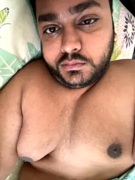 Snapshot of blrguychub chatting on 24, 11, 2025 blrguychub online show from 24, 11, 2025