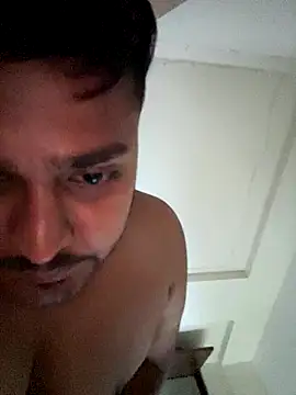 Snapshot of blrguychub chatting on 29, 11, 2025 blrguychub online show from 29, 11, 2025