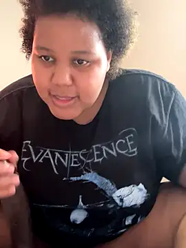 chocolate bella online show from 17, 9, 2025