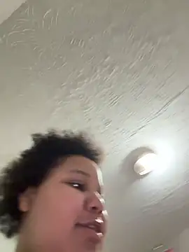 chocolate bella online show from 27, 2, 2026