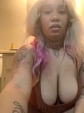 Snapshot of seductiveangeeel chatting on 12, 10, 2025 seductiveangeeel online show from 12, 10, 2025