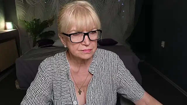 Snapshot of Sabina_Ros chatting on 15, 9, 2025 Sabina Ros online show from 15, 9, 2025
