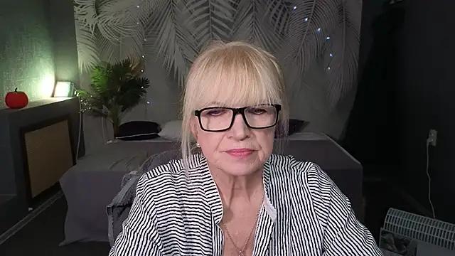 Snapshot of Sabina_Ros chatting on 20, 11, 2025 Sabina Ros online show from 20, 11, 2025