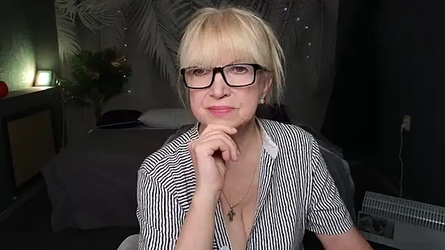 Snapshot of Sabina_Ros chatting on 25, 11, 2025 Sabina Ros online show from 25, 11, 2025