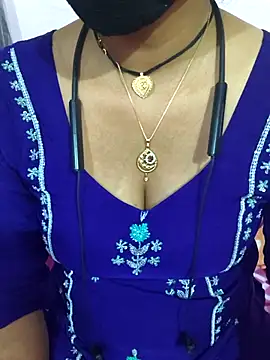 Snapshot of Love-pari077 chatting on 16, 2, 2026 Love-pari077 online show from 16, 2, 2026