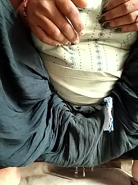 Snapshot of Love-pari077 chatting on 25, 2, 2026 Love-pari077 online show from 25, 2, 2026