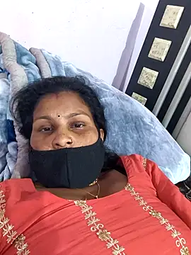 Snapshot of Love-pari077 chatting on 25, 2, 2026 Love-pari077 online show from 25, 2, 2026