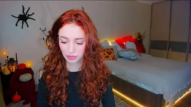 ChristinaConteeree online show from 24, 10, 2025