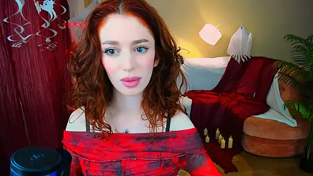 ChristinaConteeree online show from 25, 10, 2025
