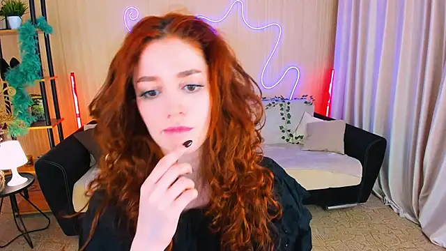 Snapshot of ChristinaConteeree chatting on 7, 11, 2025 ChristinaConteeree online show from 7, 11, 2025