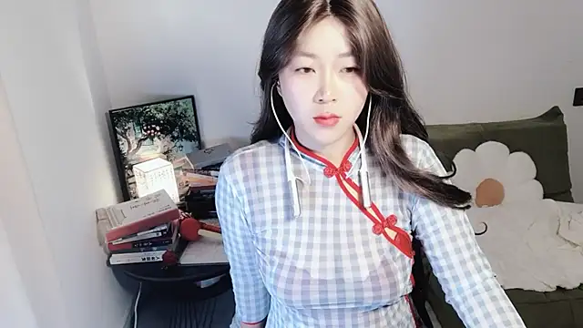 Emmaq996 online show from 6, 11, 2025