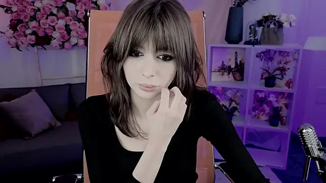 Snapshot of CrystallBloom chatting on 23, 2, 2026 CrystallBloom online show from 23, 2, 2026