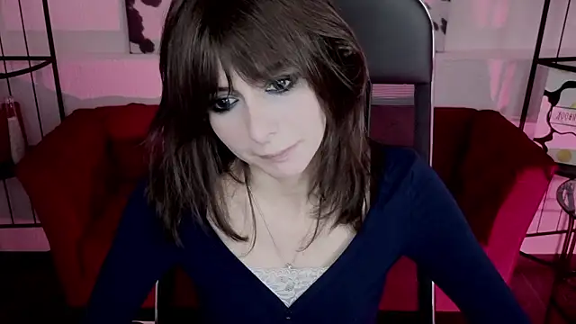 Snapshot of CrystallBloom chatting on 6, 3, 2026 CrystallBloom online show from 6, 3, 2026