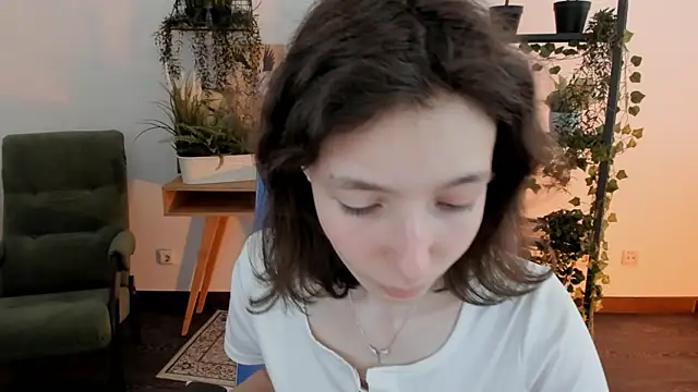 Snapshot of EmmanuellBrown chatting on 7, 3, 2026 EmmanuellBrown online show from 7, 3, 2026