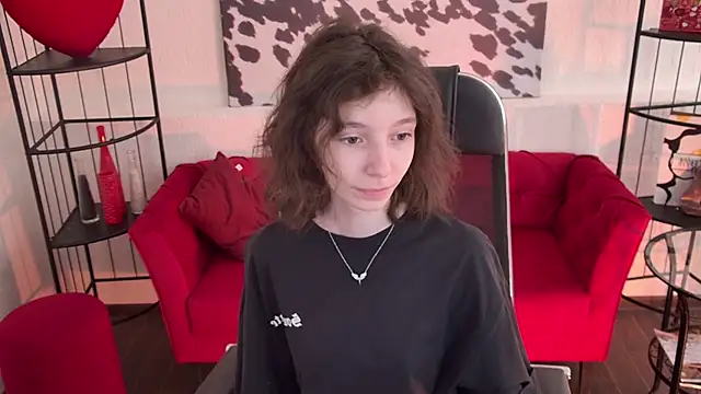 Snapshot of EmmanuellBrown chatting on 22, 3, 2026 EmmanuellBrown online show from 22, 3, 2026