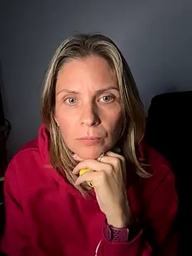 Lexi-Lux-X online show from 1, 10, 2025