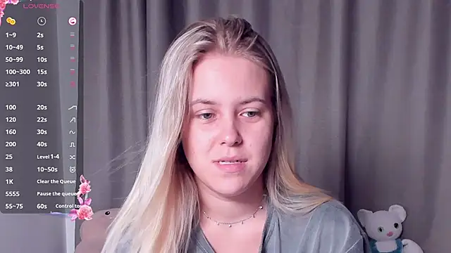 Snapshot of AngelAnty chatting on 15, 9, 2025 AngelAnty online show from 15, 9, 2025