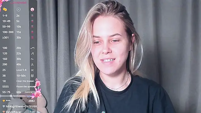 Snapshot of AngelAnty chatting on 25, 10, 2025 AngelAnty online show from 25, 10, 2025