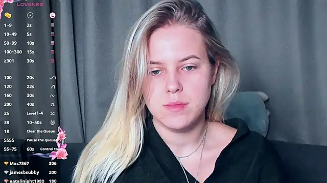 Snapshot of AngelAnty chatting on 17, 11, 2025 AngelAnty online show from 17, 11, 2025