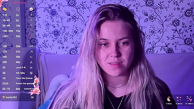 Snapshot of AngelAnty chatting on 5, 12, 2025 AngelAnty online show from 5, 12, 2025