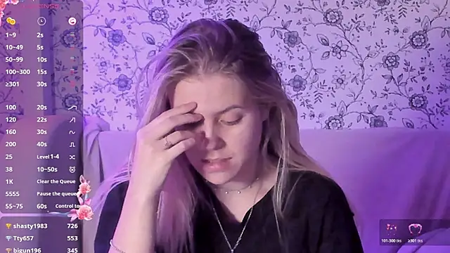 Snapshot of AngelAnty chatting on 21, 12, 2025 AngelAnty online show from 21, 12, 2025