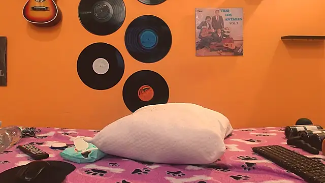 meisevil77 online show from 2, 11, 2025