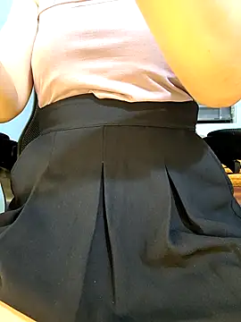 Bee sweet online show from 14, 6, 2026