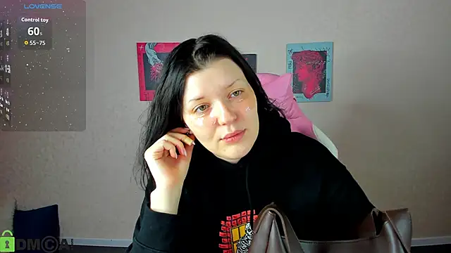 Snapshot of Michele_Greenn chatting on 3, 10, 2025 Michele Greenn online show from 3, 10, 2025