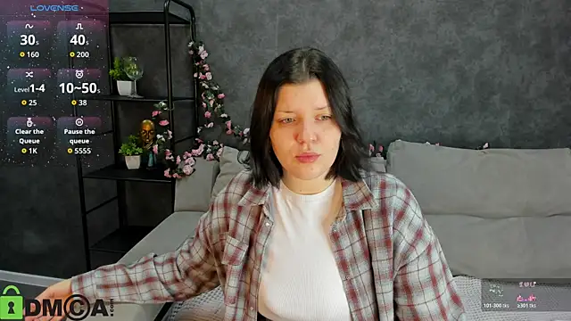 Snapshot of Michele_Greenn chatting on 26, 10, 2025 Michele Greenn online show from 26, 10, 2025